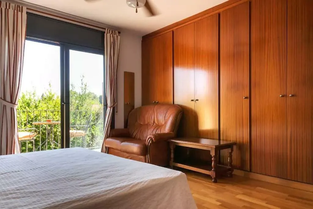 Ca La Gloria Bed & Breakfast Vilabertran Spain